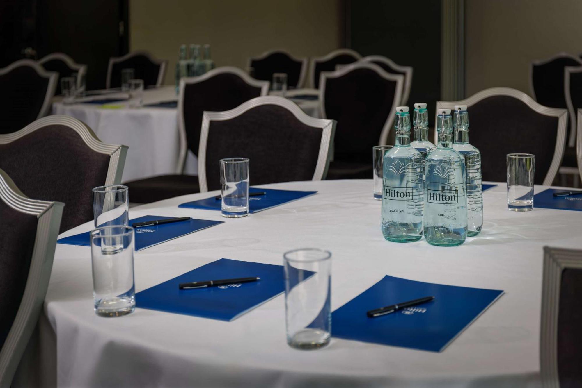 Hotel Hilton London Syon Park Brentford Esterno foto