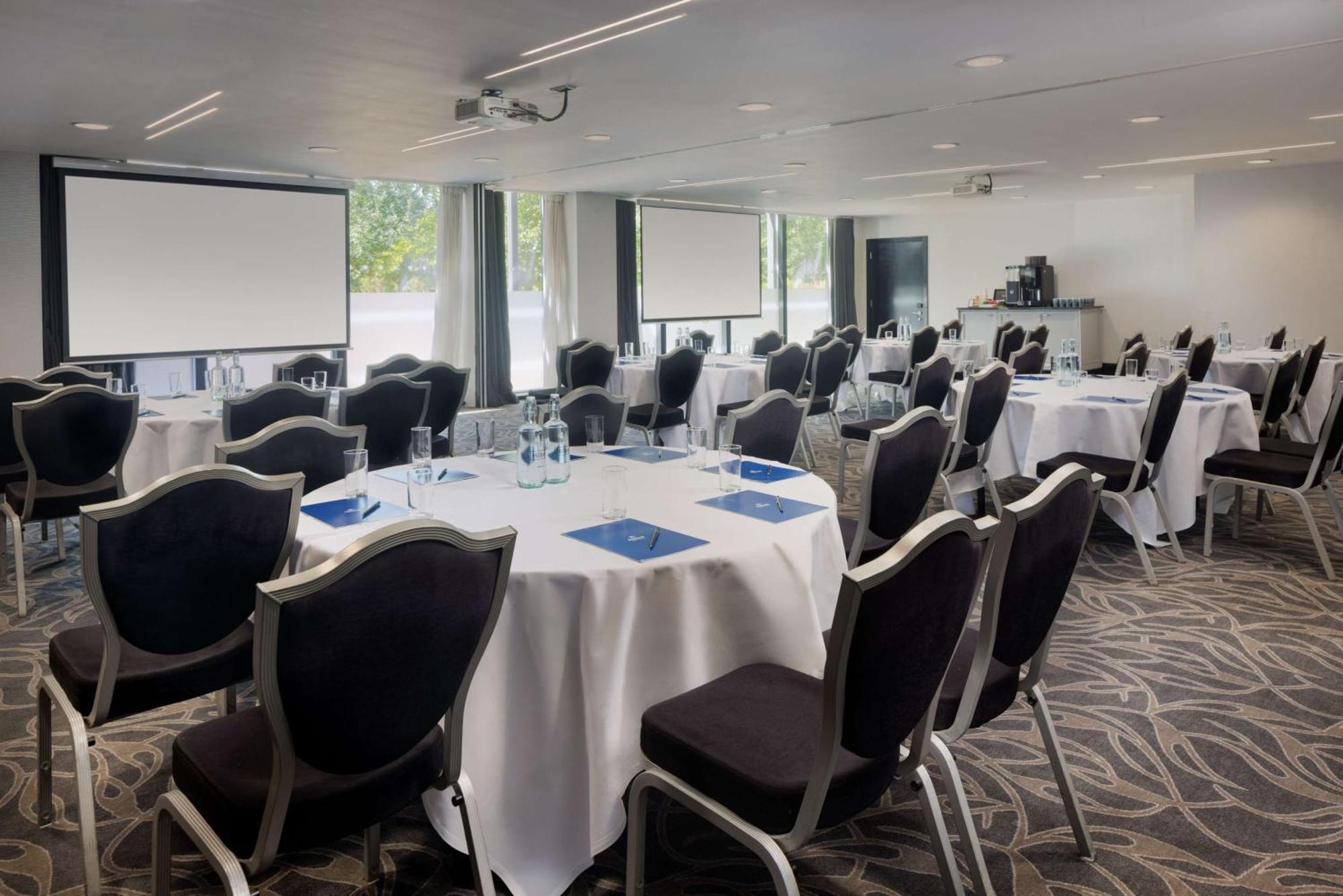 Hotel Hilton London Syon Park Brentford Esterno foto