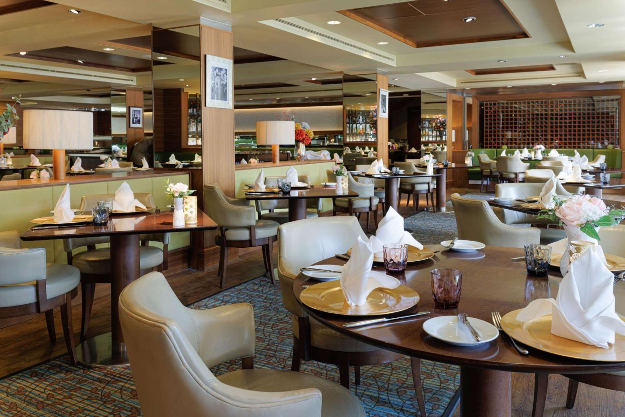 Hotel Hilton London Syon Park Brentford Esterno foto